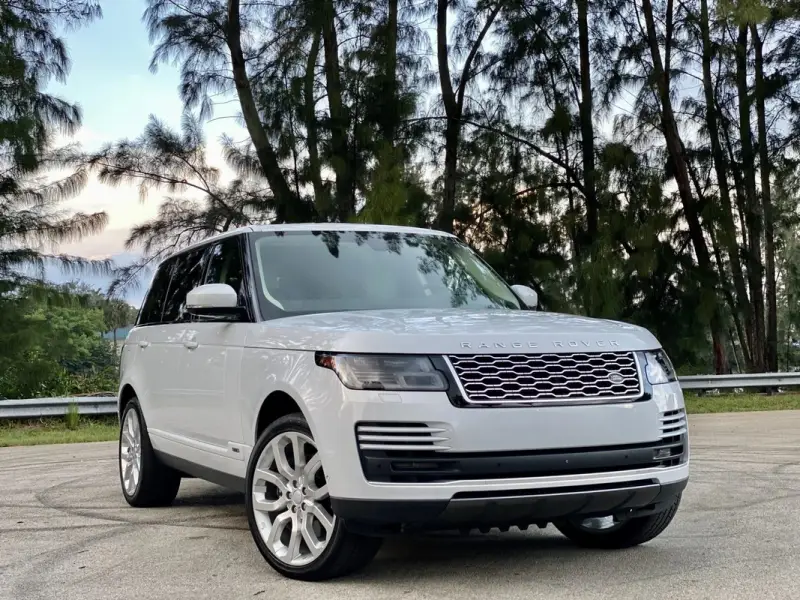2020 Land Rover Range Rover P525 HSE photo 1