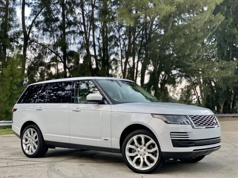 2020 Land Rover Range Rover P525 HSE photo 10