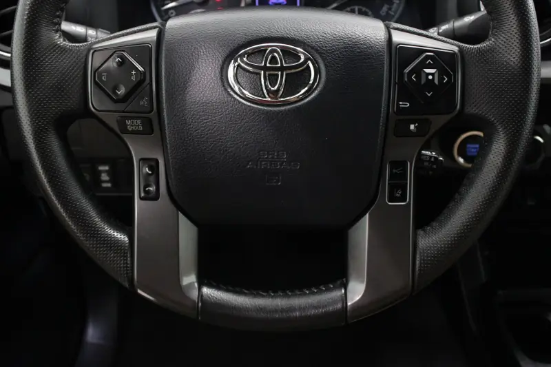2020 Toyota Tacoma 4WD TRD Off Road photo 16