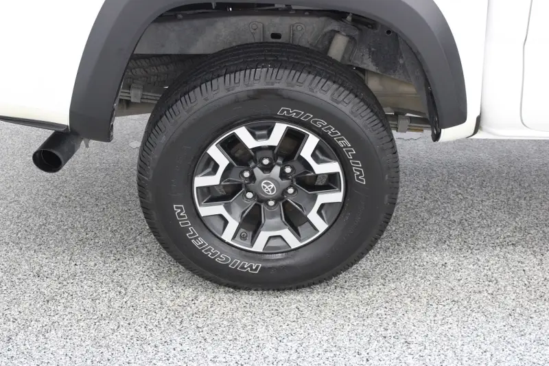 2020 Toyota Tacoma 4WD TRD Off Road photo 4
