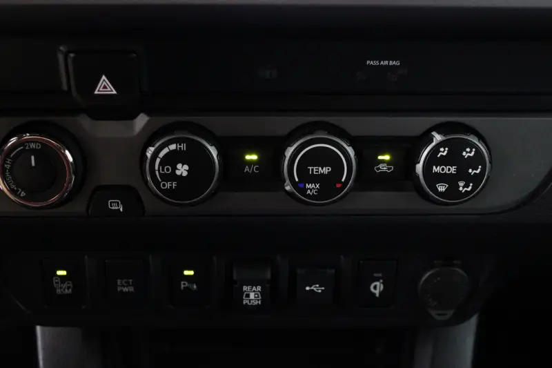 2020 Toyota Tacoma 4WD TRD Off Road photo 14