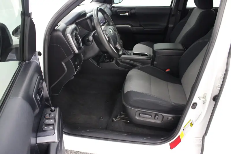 2020 Toyota Tacoma 4WD TRD Off Road photo 9