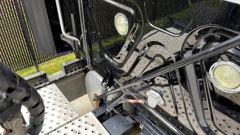 2015 Freightliner Cascadia Road Tractor photo 15