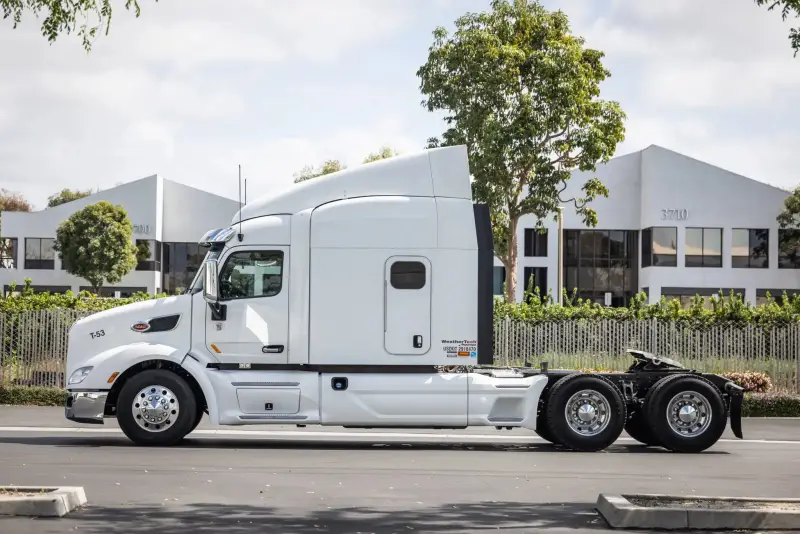 2018 Peterbilt 579 photo 2