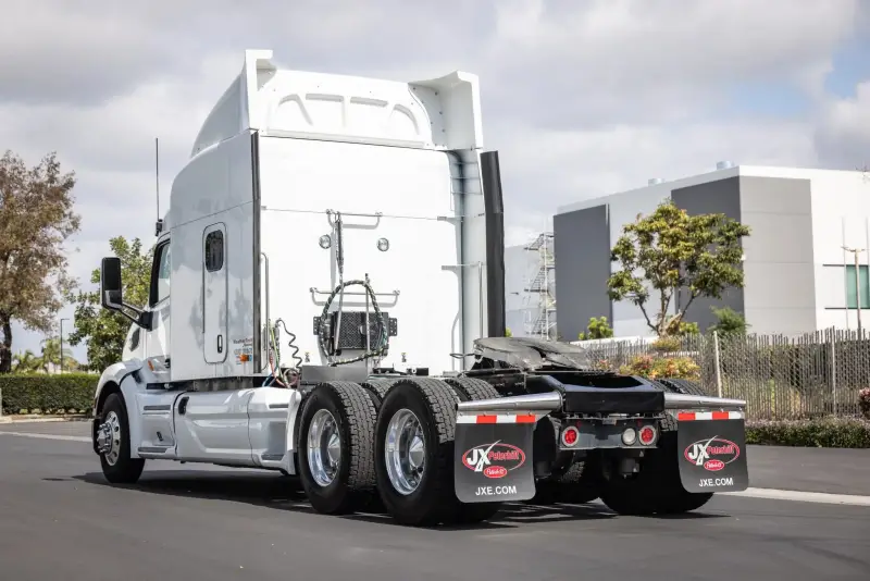 2018 Peterbilt 579 photo 4