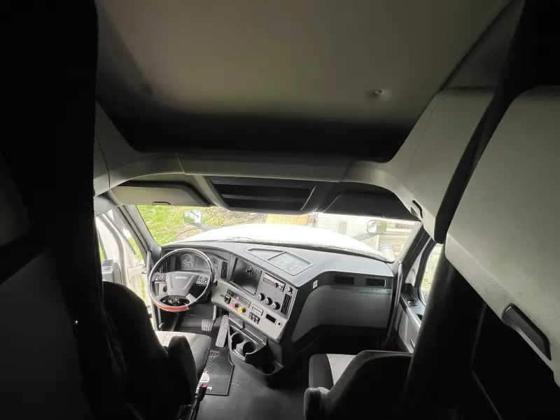 2020 Freightliner Cascadia 126 photo 15