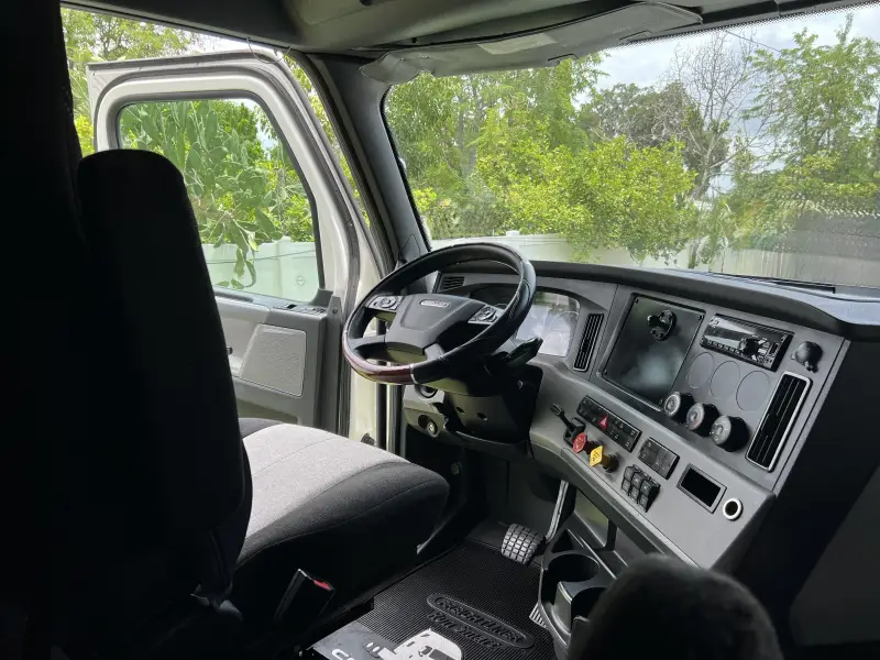2020 Freightliner Cascadia 126 photo 20