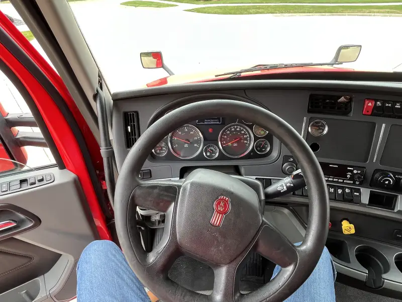 2022 KENWORTH T680 450 HP X15 photo 11
