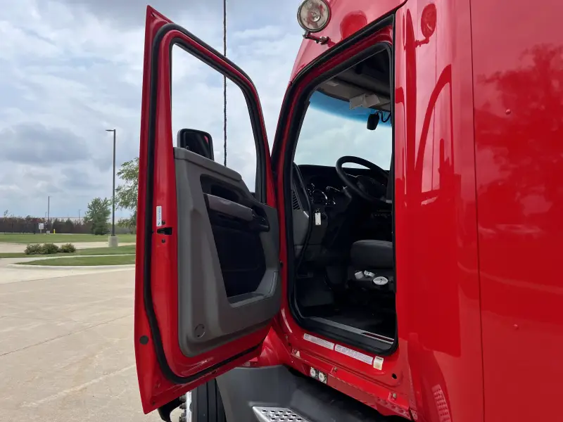 2022 KENWORTH T680 450 HP X15 photo 13