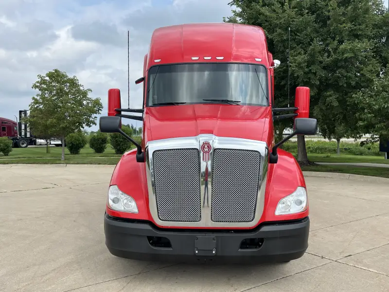 2022 KENWORTH T680 450 HP X15 photo 24