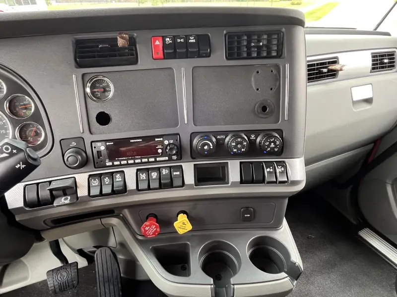 2022 KENWORTH T680 450 HP X15 photo 9
