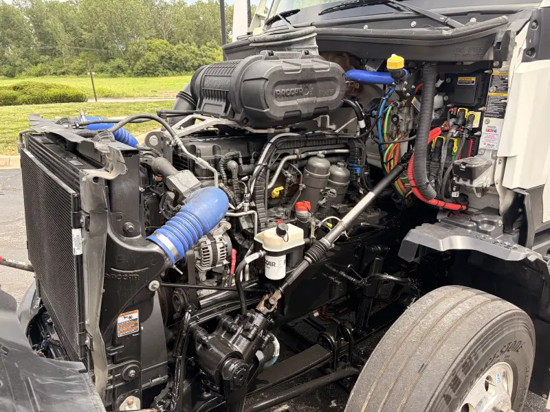 2023 Kenworth T680 Sleeper Truck photo 8