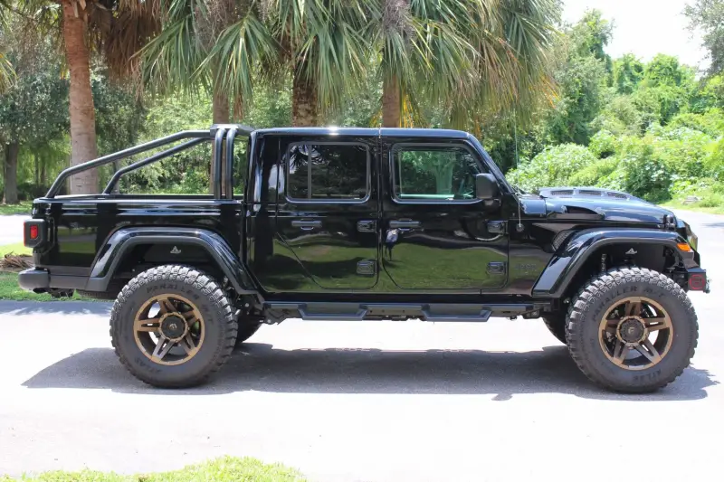 2023 Jeep Gladiator Sport 4x4 photo 16