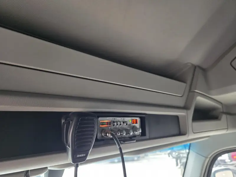 2021 Kenworth T680 Sleeper Semi-Truck photo 20