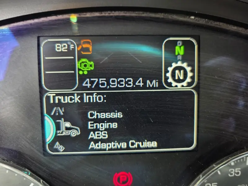 2021 Kenworth T680 Sleeper Semi-Truck photo 17