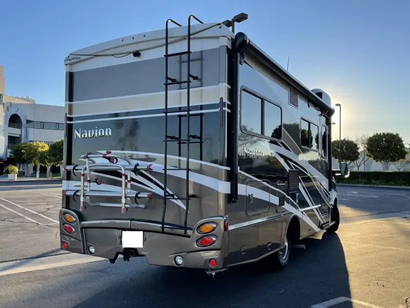 2016 Itasca Navion 24J photo 5