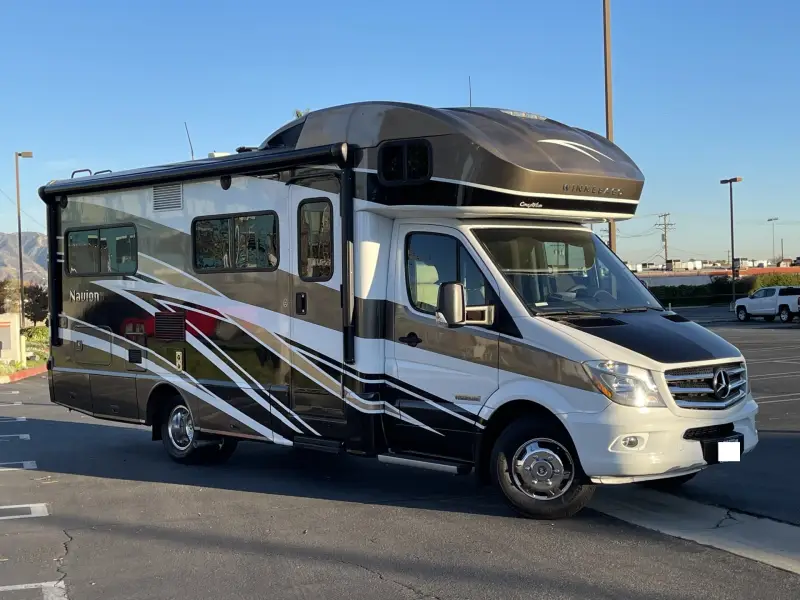 2016 Itasca Navion 24J photo 4