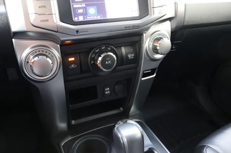 2016 Toyota 4Runner SR5 4x4 photo 17