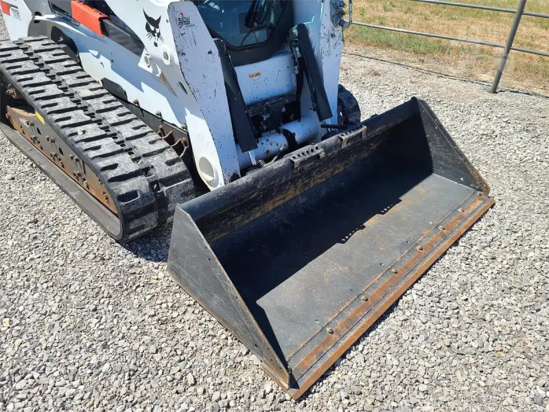 2017 Bobcat T870 Skid Steer photo 12