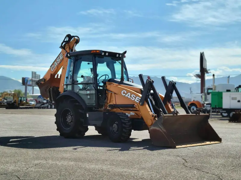 2017 Case 580 Super N Backhoe photo 2