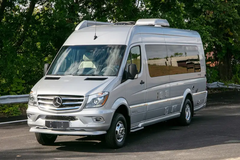 2018 Airstream Interstate EXT 4WD Grand Tour photo 1