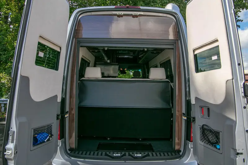 2018 Airstream Interstate EXT 4WD Grand Tour photo 19