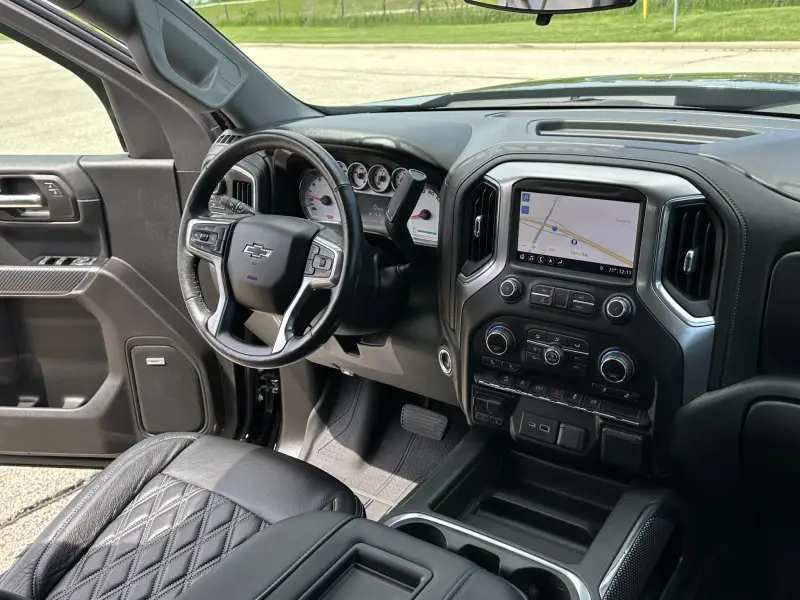 2019 Chevrolet Silverado 1500 Crew Cab RST 4×4 Z92 photo 11
