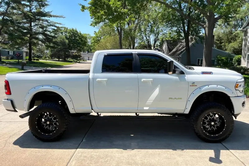 2020 Ram 2500 Big Horn Crew Cab 4x4 photo 3